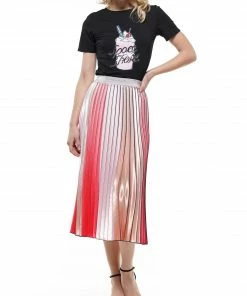 Why Dress Shake Graphic T-shirt 17 Why Dress Shake Graphic T-shirt